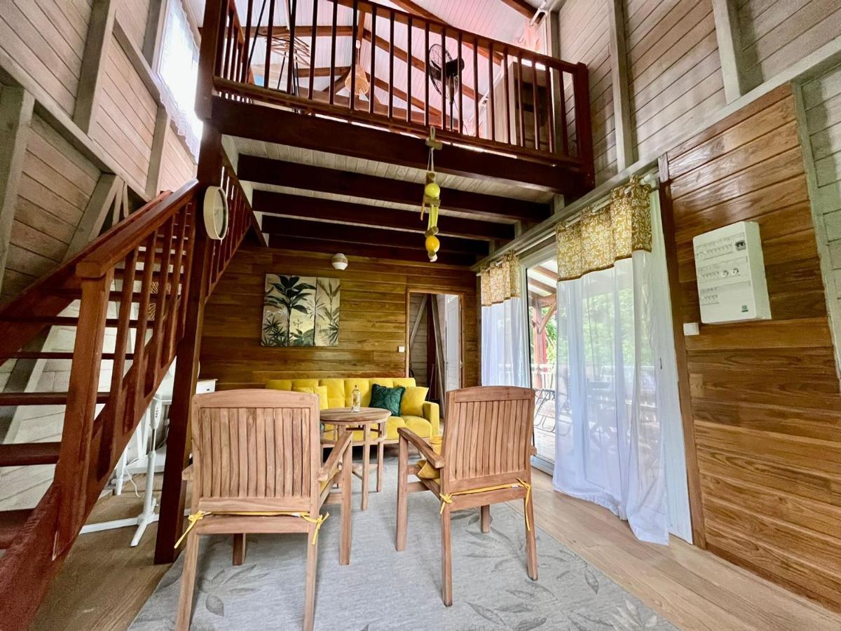Mahogany Lodge - Oasis Cosy Rivière-Pilote Esterno foto