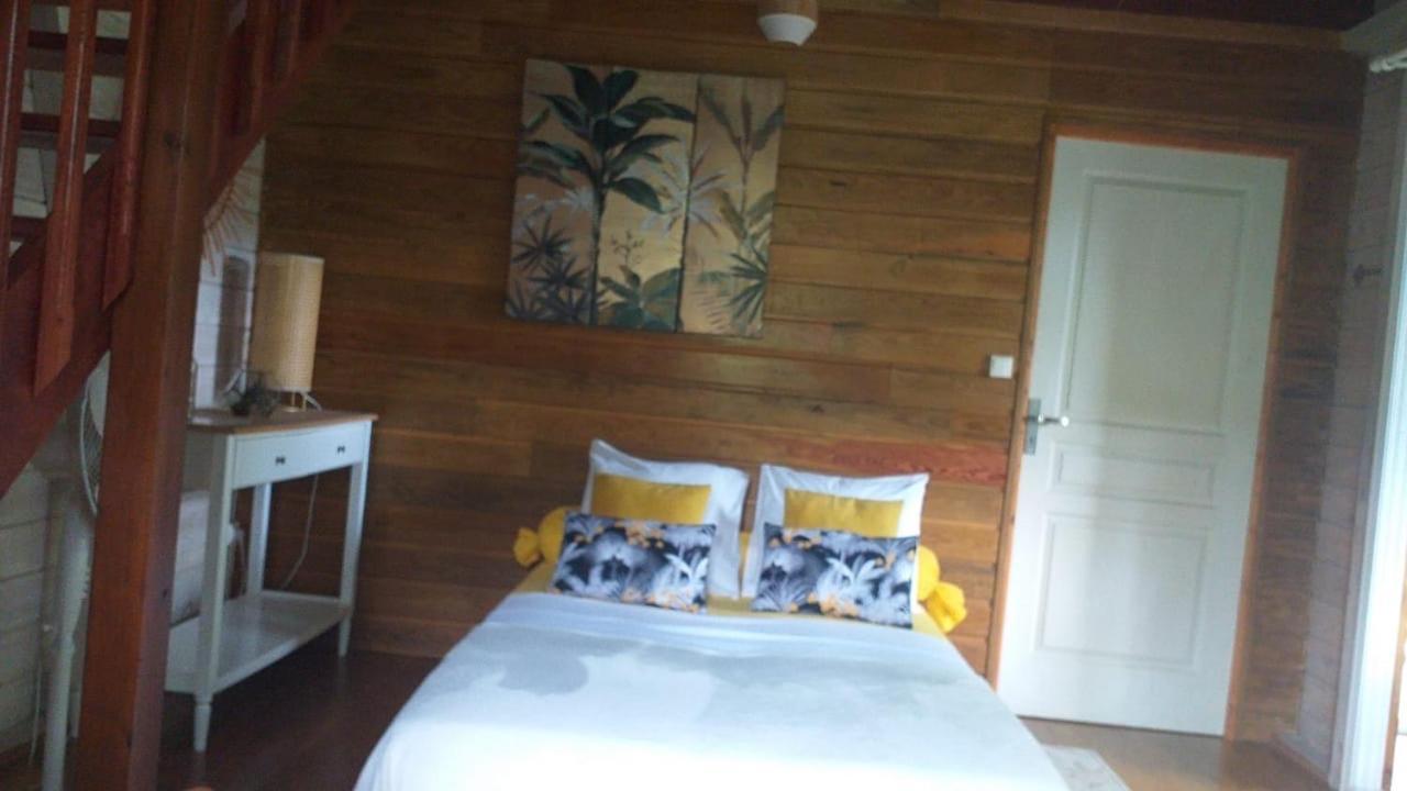 Mahogany Lodge - Oasis Cosy Rivière-Pilote Esterno foto